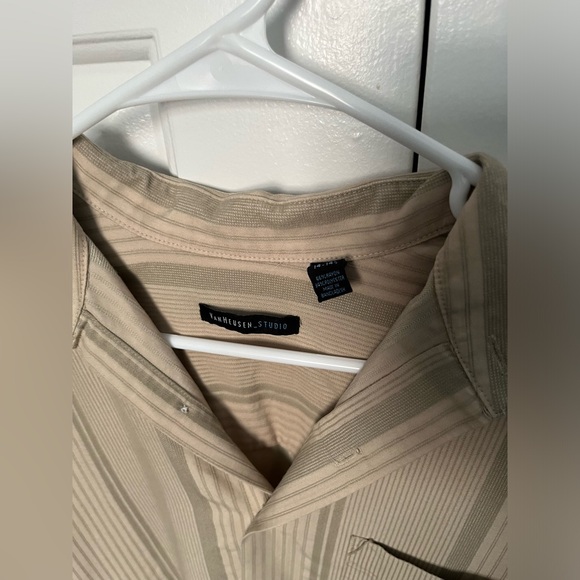 Van Heusen Men’s Small (14-14.5 neck) Short Sleeve Button up button down shirt - Picture 3 of 6